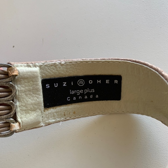 Beige and Silver Belt - Picture 4 of 4